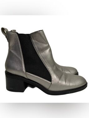 Zara Chelsea Boot, Size 38 EU, Silver